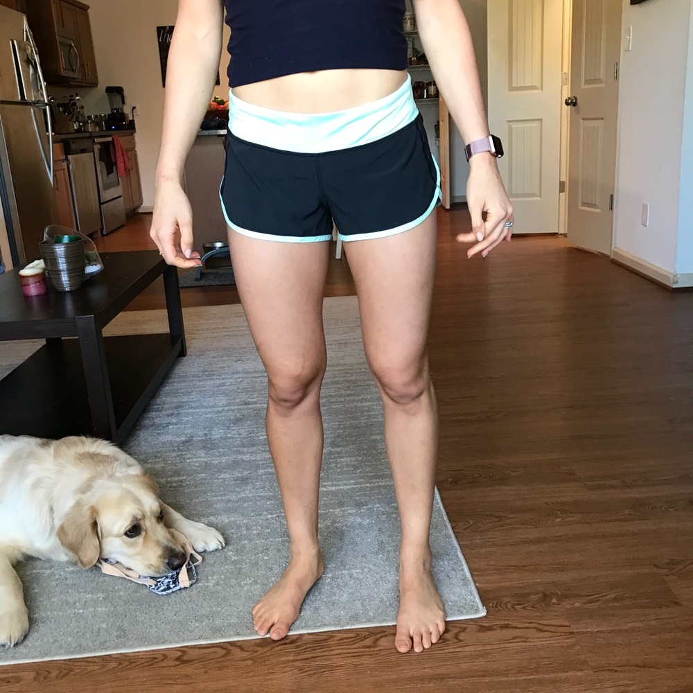 Lululemon size 6 speed shorts 4way stretch